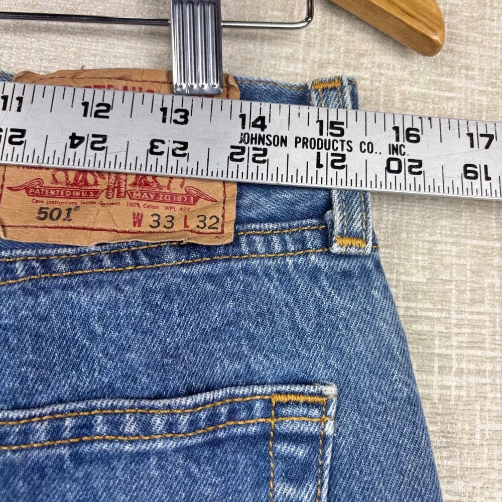 Vintage Levis 501 Mens 33x32 Original Fit Jeans Light Distress Denim